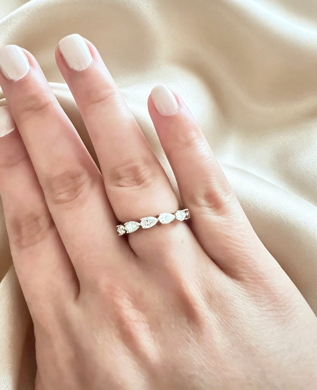Pear Cut Band