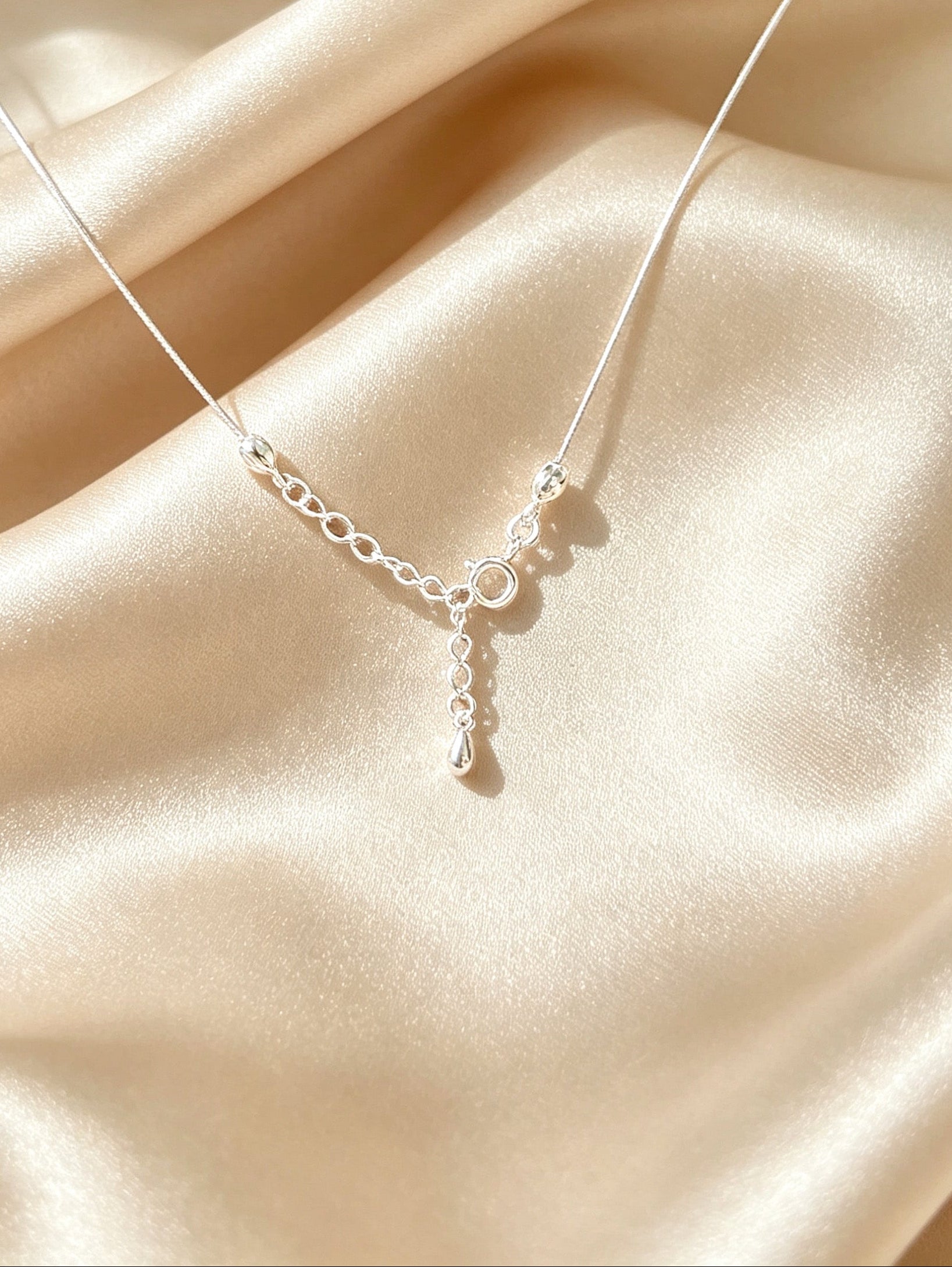 Luma Necklace