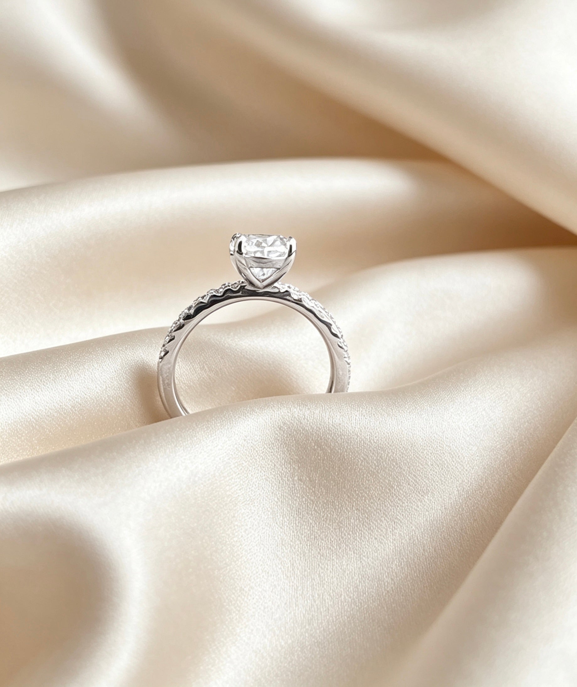 Alessa Glow Ring