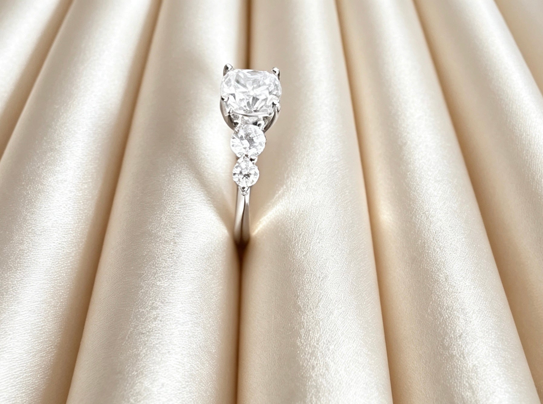 Lilly Ring
