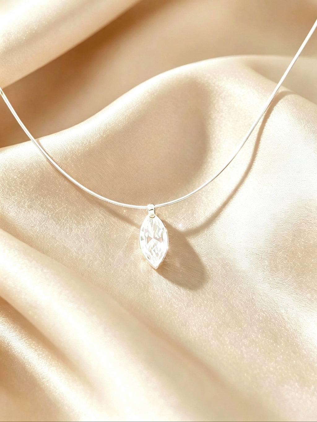 Luma Necklace